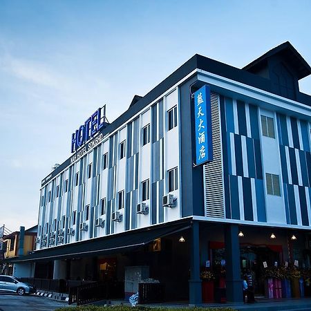 Nah Hotel Skudai Bagian luar foto