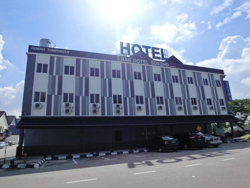 Nah Hotel Skudai Bagian luar foto